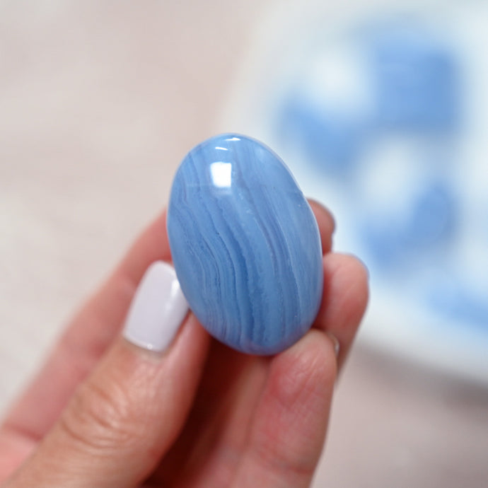 extra high-grade blue lace agate | palm stone a