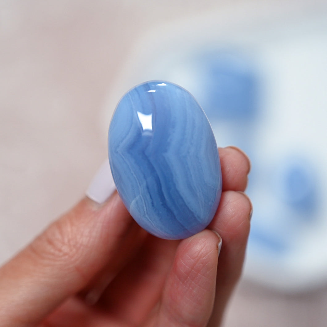extra high-grade blue lace agate | palm stone c