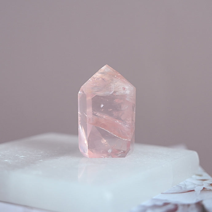 extra gemmy rose quartz | tower b