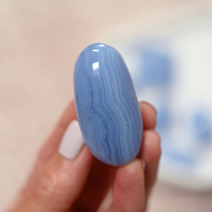 extra high-grade blue lace agate | palm stone h
