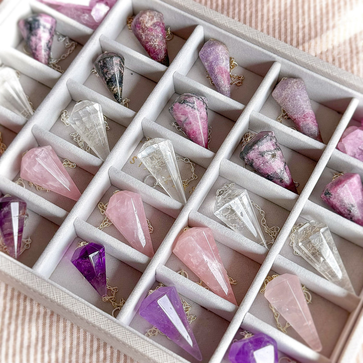 crystal pendulum – crystal + the moon