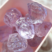 Load image into Gallery viewer, raw rose de france amethyst